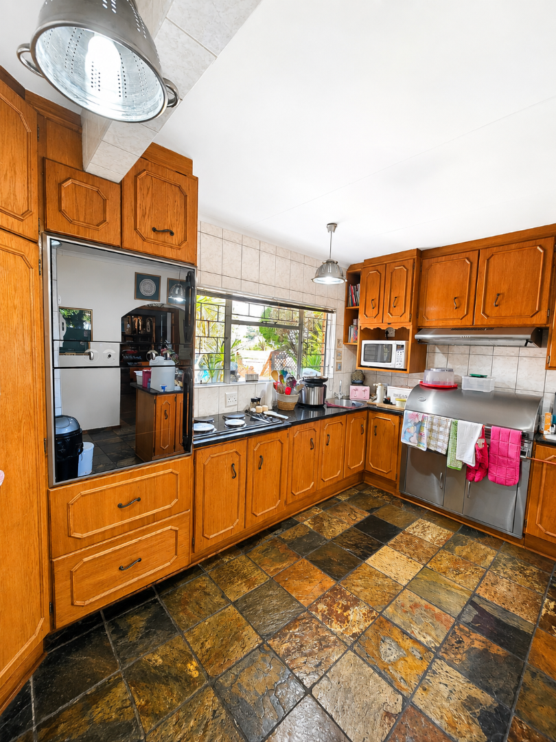 4 Bedroom Property for Sale in Wilkoppies North West